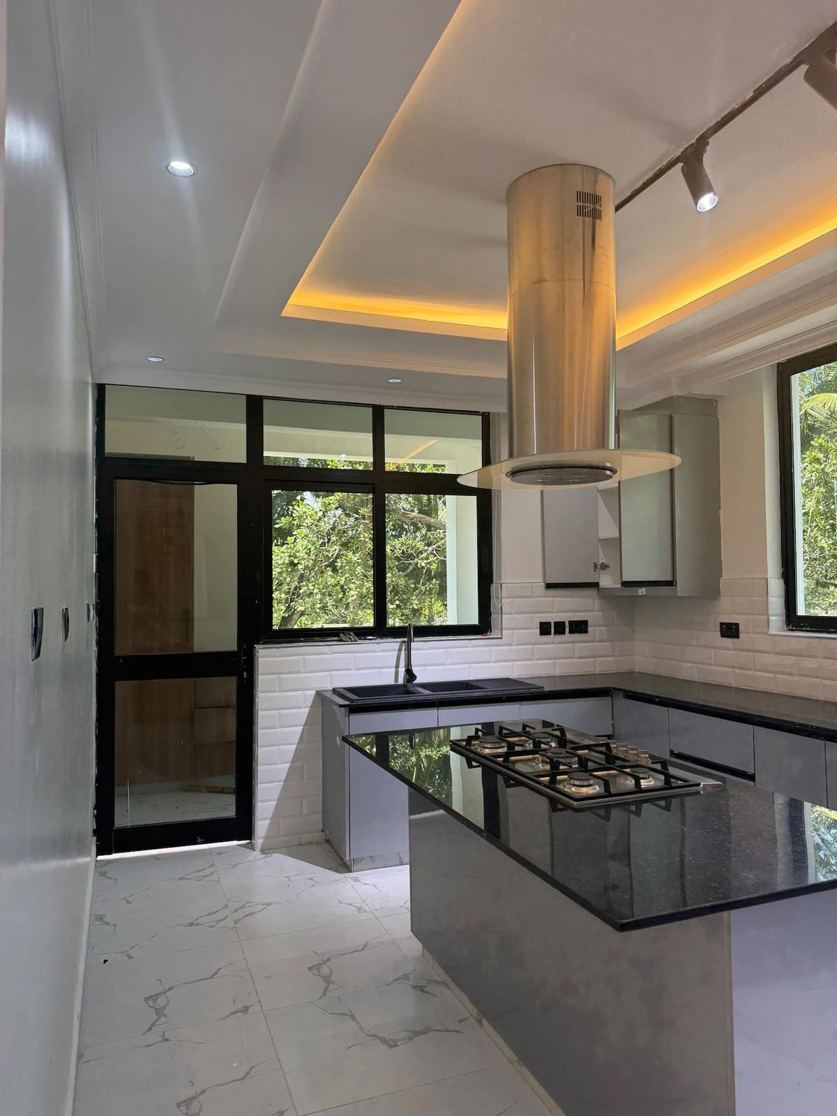 Serian Breeze Family Villa — photo 54