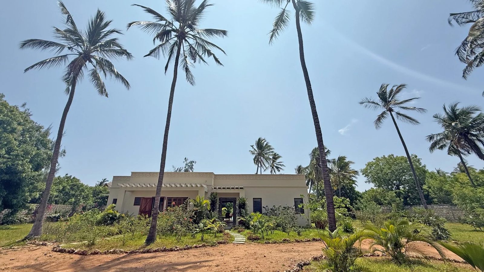 Upepo House, 4BR Mida Forest — photo 38