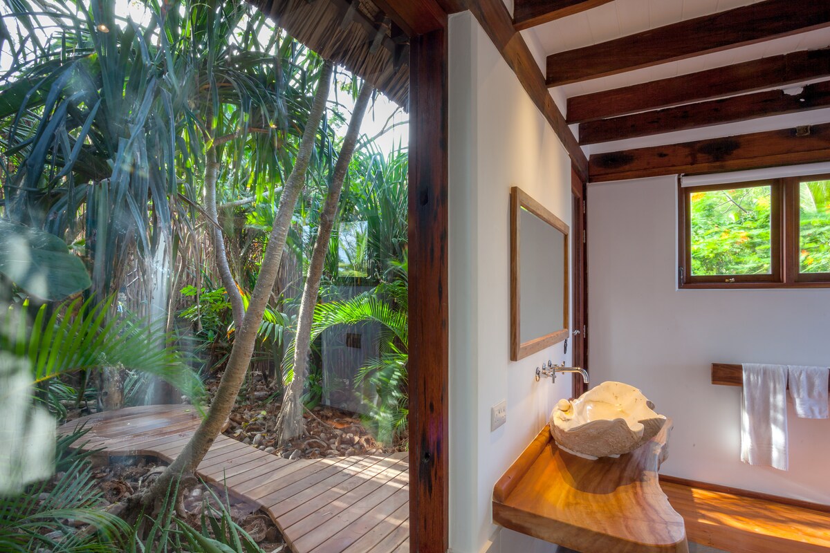 Azhari Beach Villa — photo 27