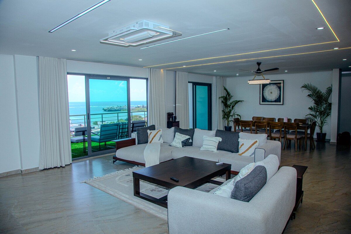 Semo's Aqua Luxury 6BR Penthouse — photo 19