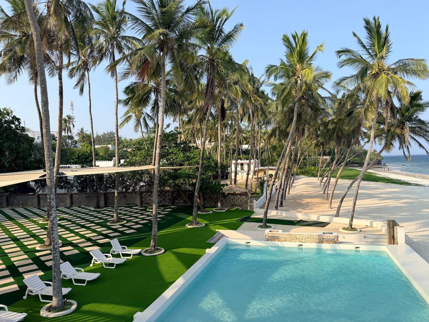 Nyali Beachfront Bungalow — photo 2