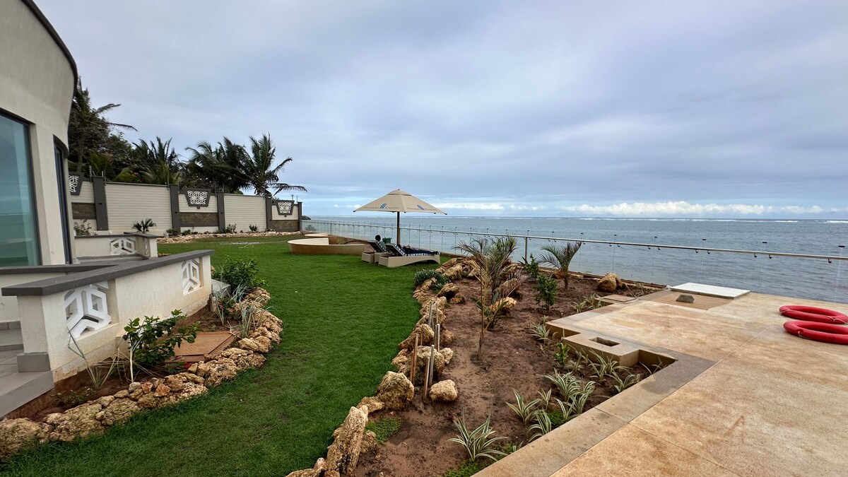 Nauras Apartment, Modern Coastal Stay 2BR — photo 11