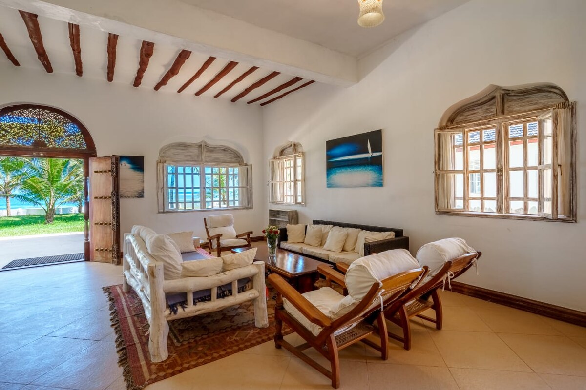 Diani White House - 2 Homes Together, 6BR — photo 10