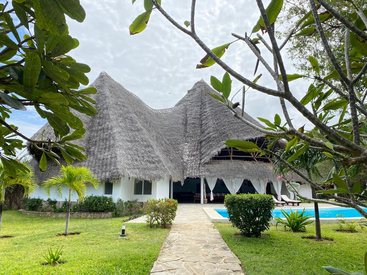 Private Villa With Pool, 5BR — photo 7