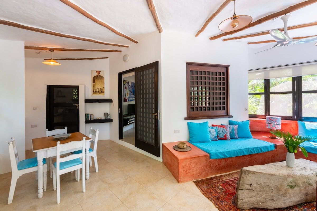 Tequila Sunrise Forest Cabana — photo 12