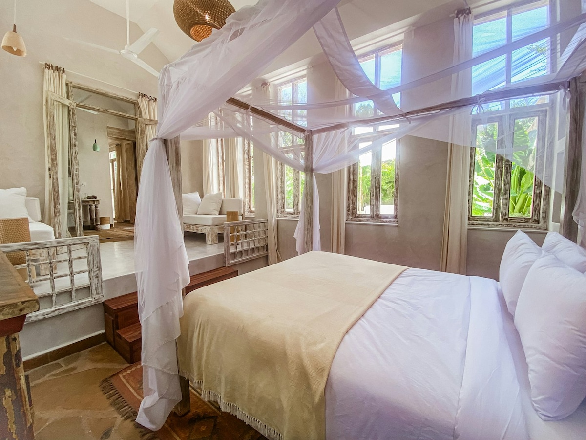 Poolside Garden Villa, 1BR — view 3