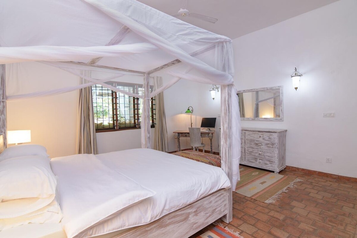 5BR Ensuite Villa With Pool — photo 12