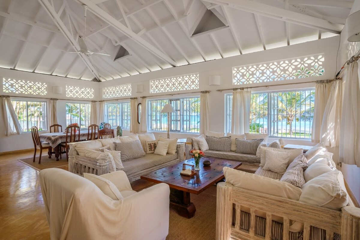 Diani White House - 2 Homes Together, 6BR — photo 7