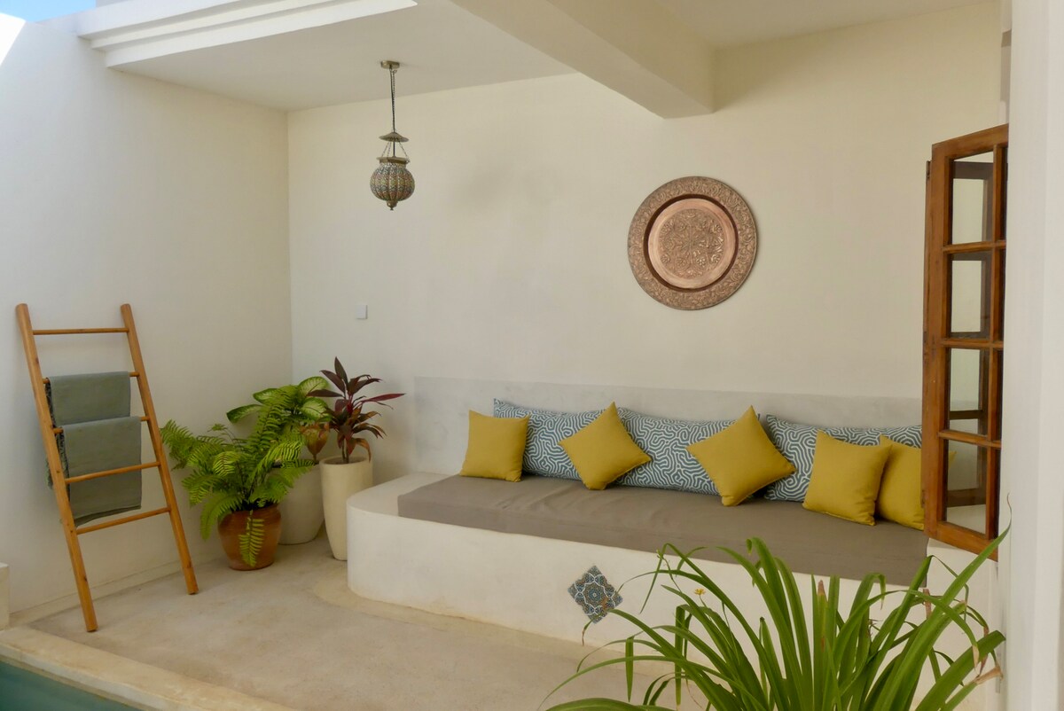 Plunge Pool Suite, 1BR — photo 24