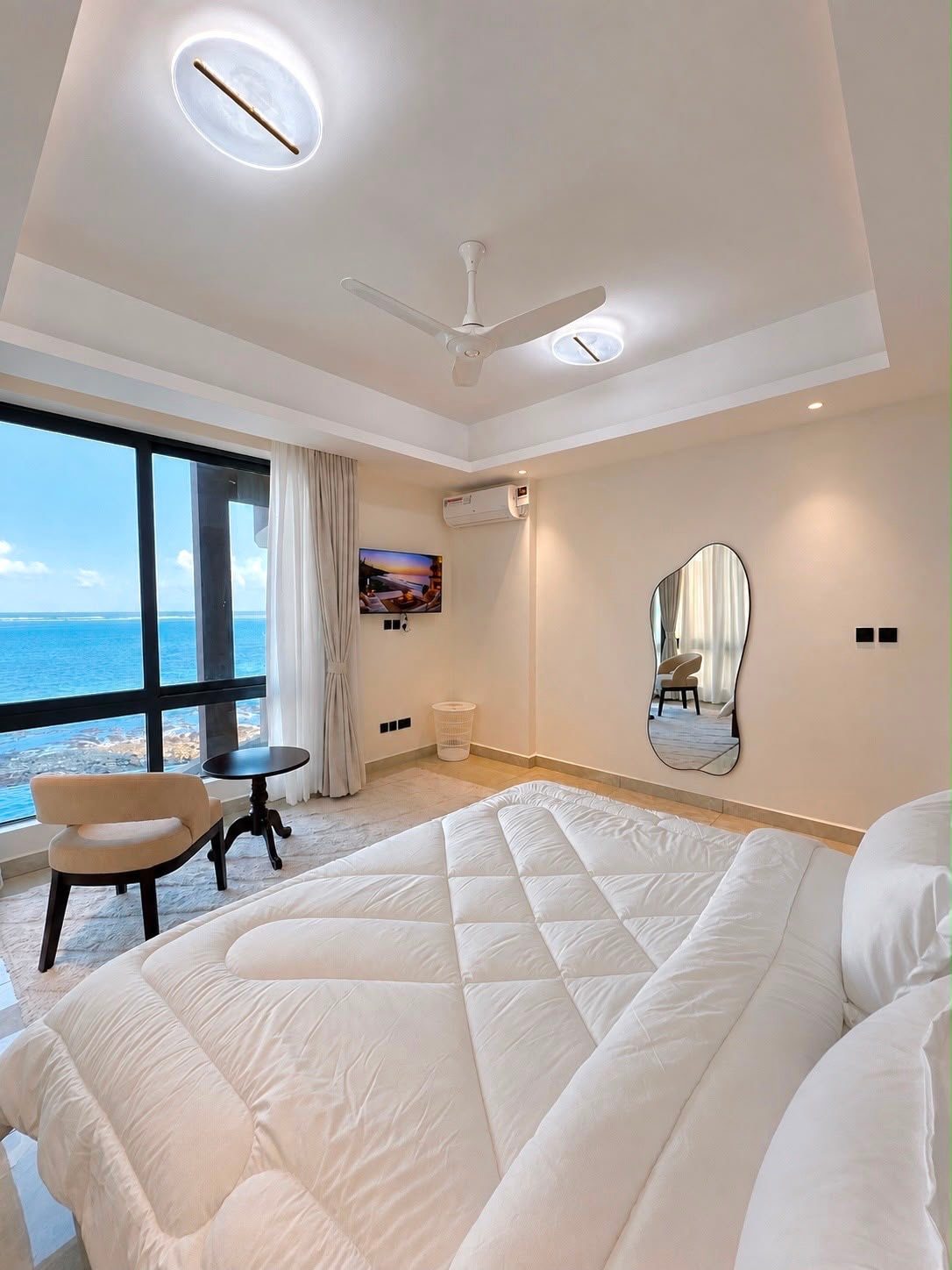 Luxury 3BR Beachfront Escape — photo 4