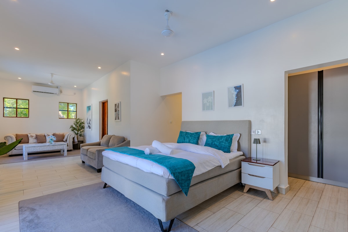 Sky Villa Luxury Pool Retreat, 8BR — photo 45