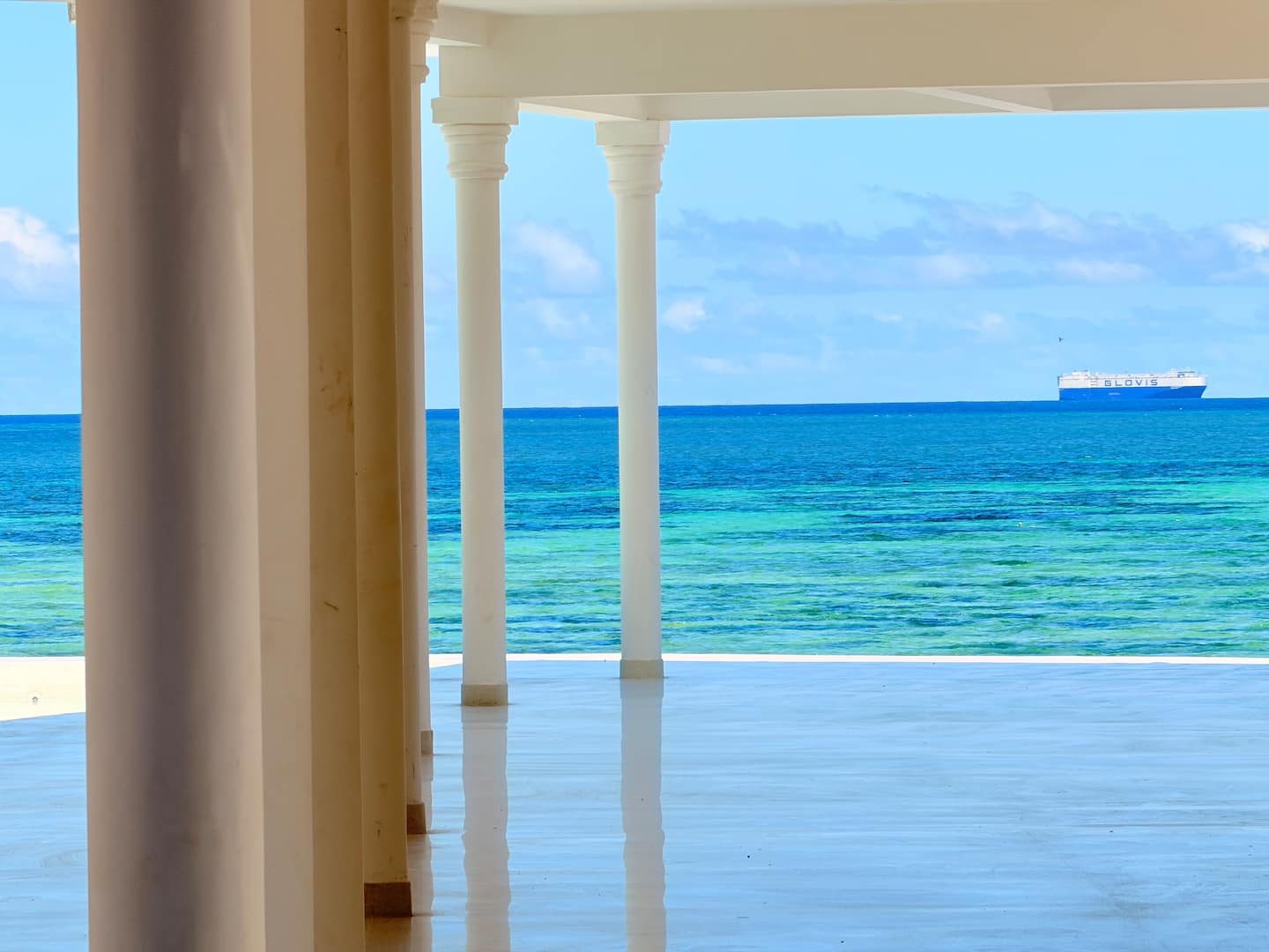 Nyali Beachfront Bungalow — photo 8