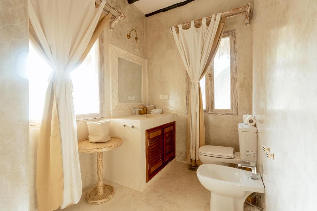Nuru Villa — Beachfront — photo 23