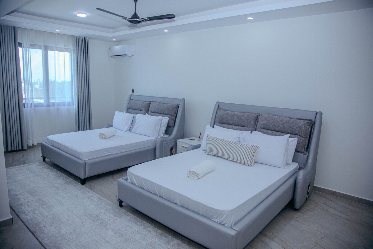 Semo's Aqua Luxury 6BR Penthouse — photo 54